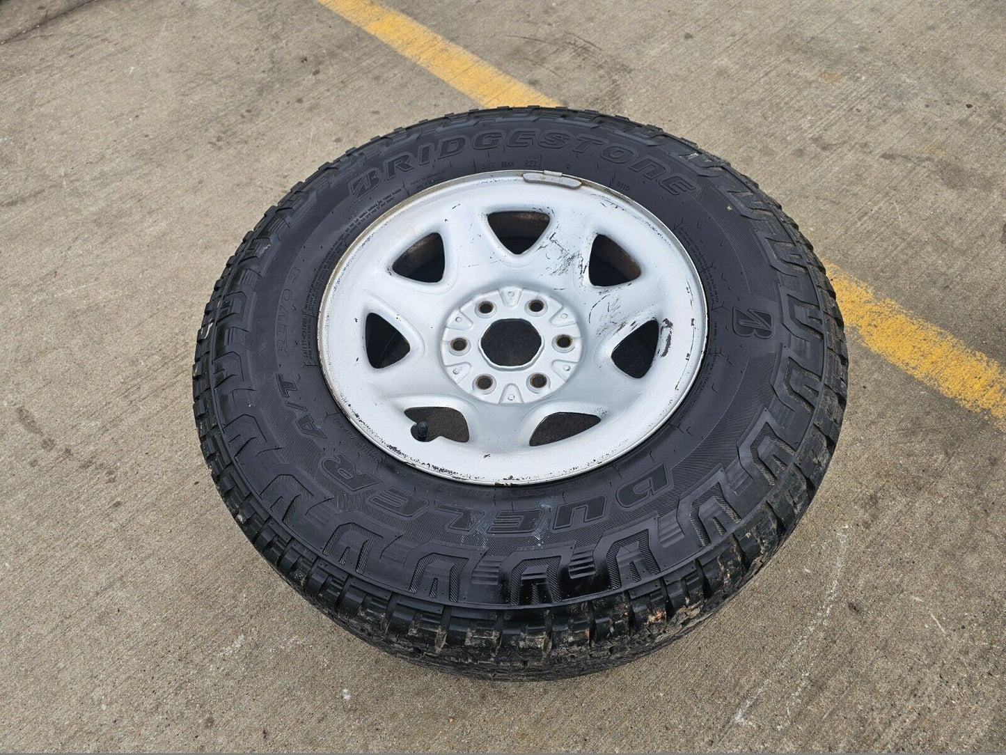 17" Chevy Silverado 1500 Tahoe Sierra OEM 5659 5655 wheel rim tire