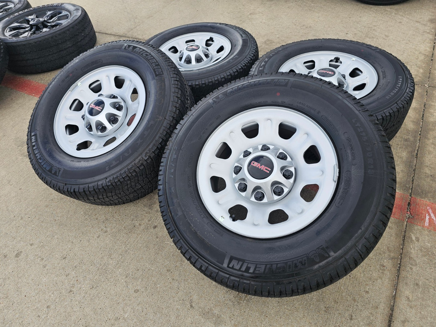 18" GMC Sierra Chevy Silverado 2500 3500 OEM 8096 wheels rims tires MICHELIN NEW