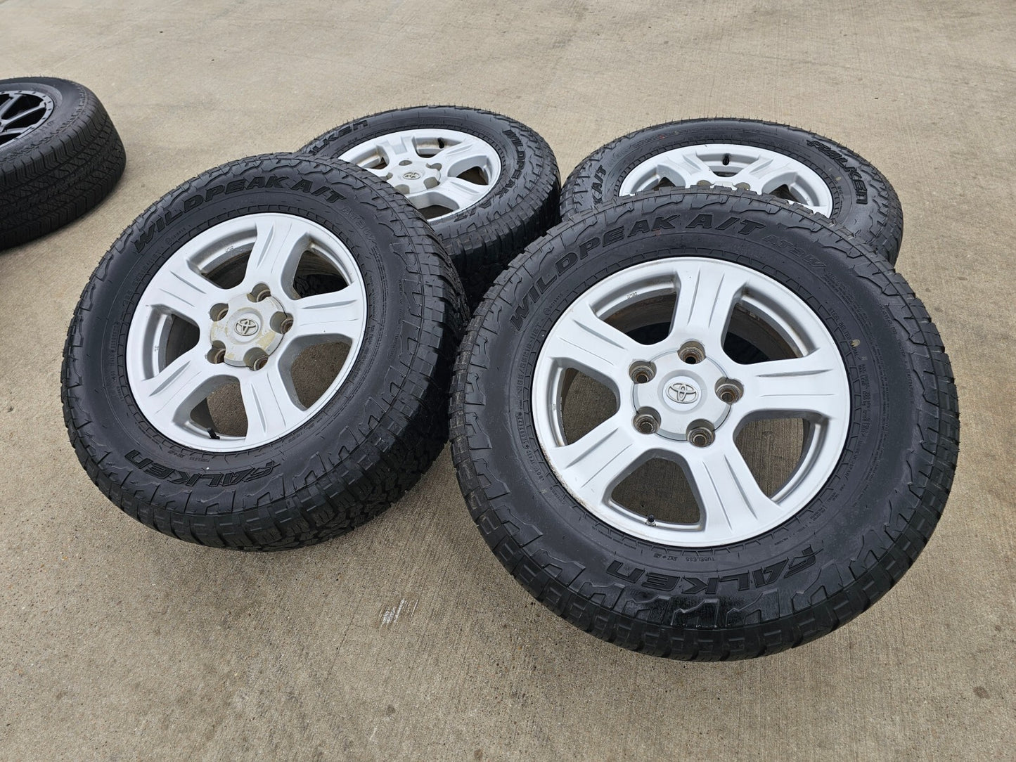 18" Toyota Tundra Sequoia TRD PRO OEM 5x150 wheels rims tires 69517