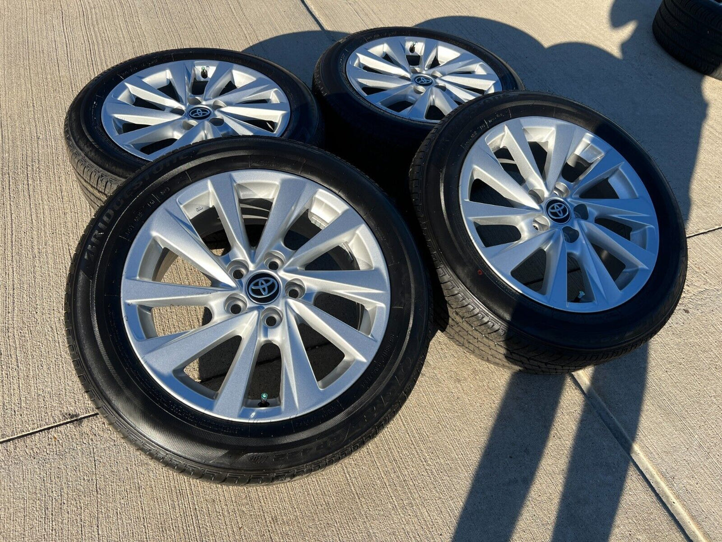 17" Toyota Camry Avalon OEM wheels rims 69137 96992 CHR 2022 2023 2024 2025 NEW