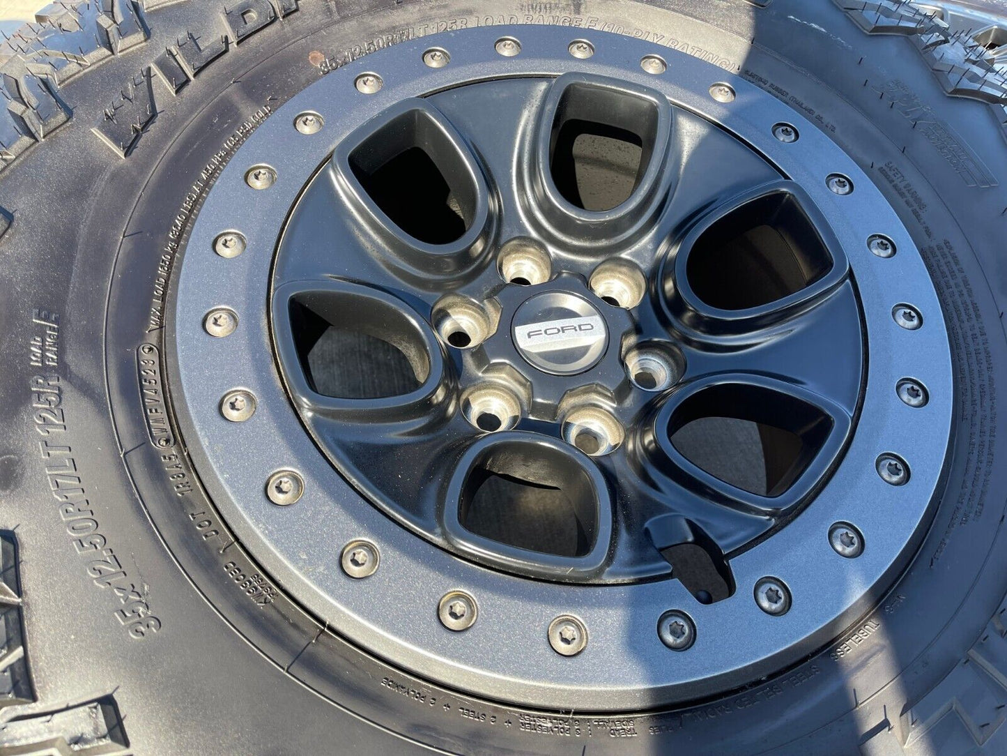 17" Ford F-150 Raptor OEM BEADLOCK rims wheels 10459 95210 FALKEN 35" tires NEW
