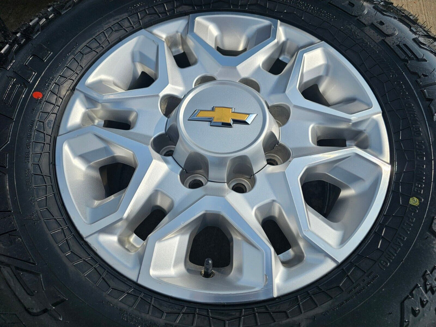 18" Chevy Silverado Trail Boss 2500 3500 OEM 5959 wheels rims 2024 2025 NEW 34"