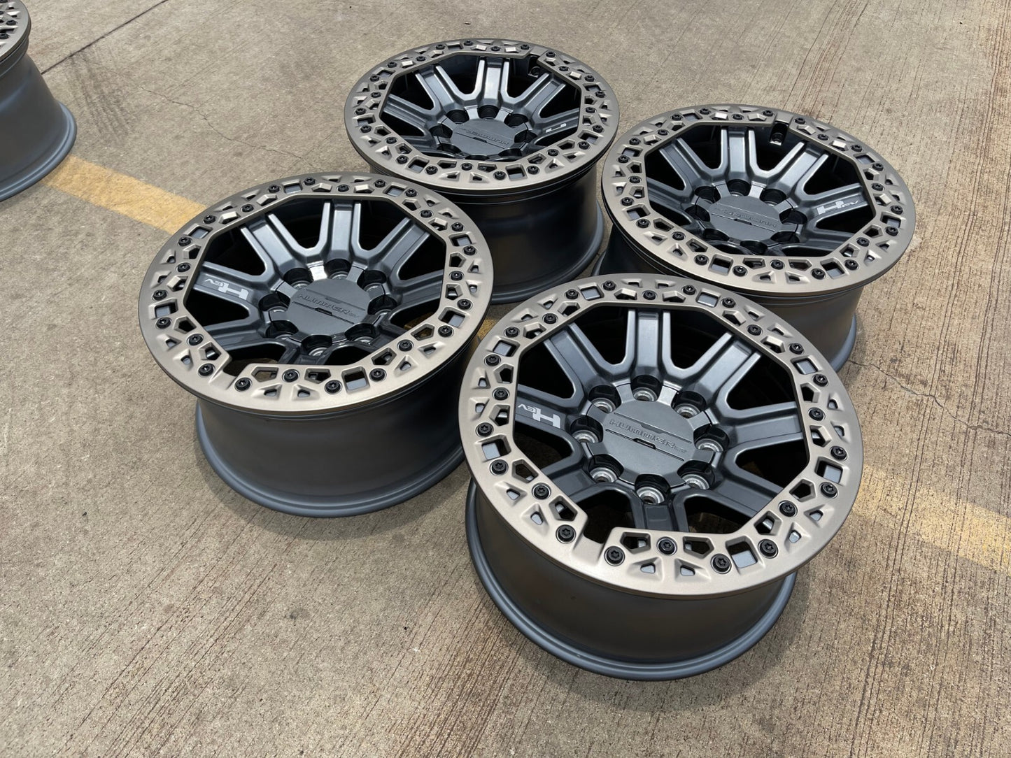 18" Hummer Grazen beadlock EV HEV 2500 OEM wheels rims 2023 2024 2025 2026 NEW