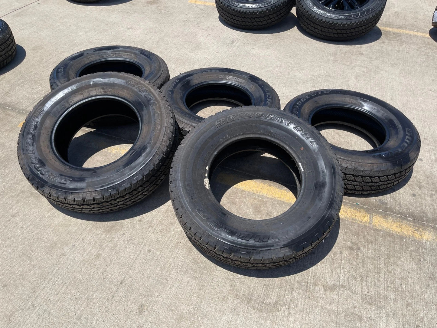 (5) 255/75/17 Bridgestone Dueler A/T tires Jeep Wrangler Ford Bronco
