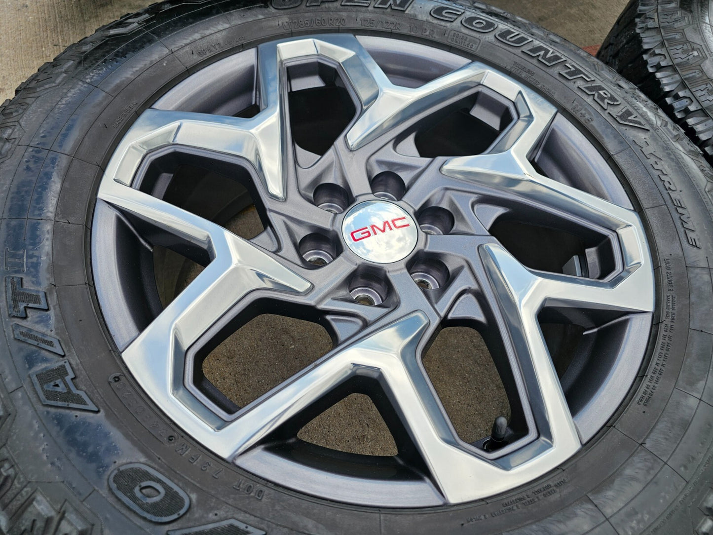 20" GMC Sierra Yukon AT4 Tahoe Silverado OEM wheels rims 95369 TOYO A/T2