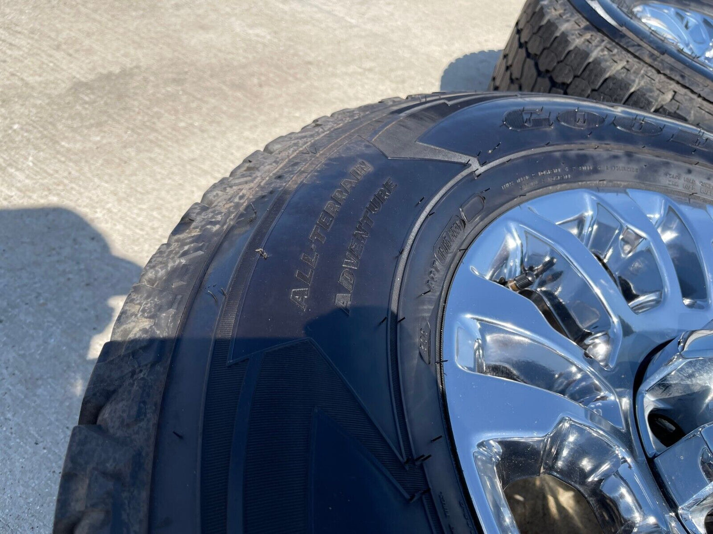18" Ford F-250 F-350 OEM rims wheels 10290 chrome tires