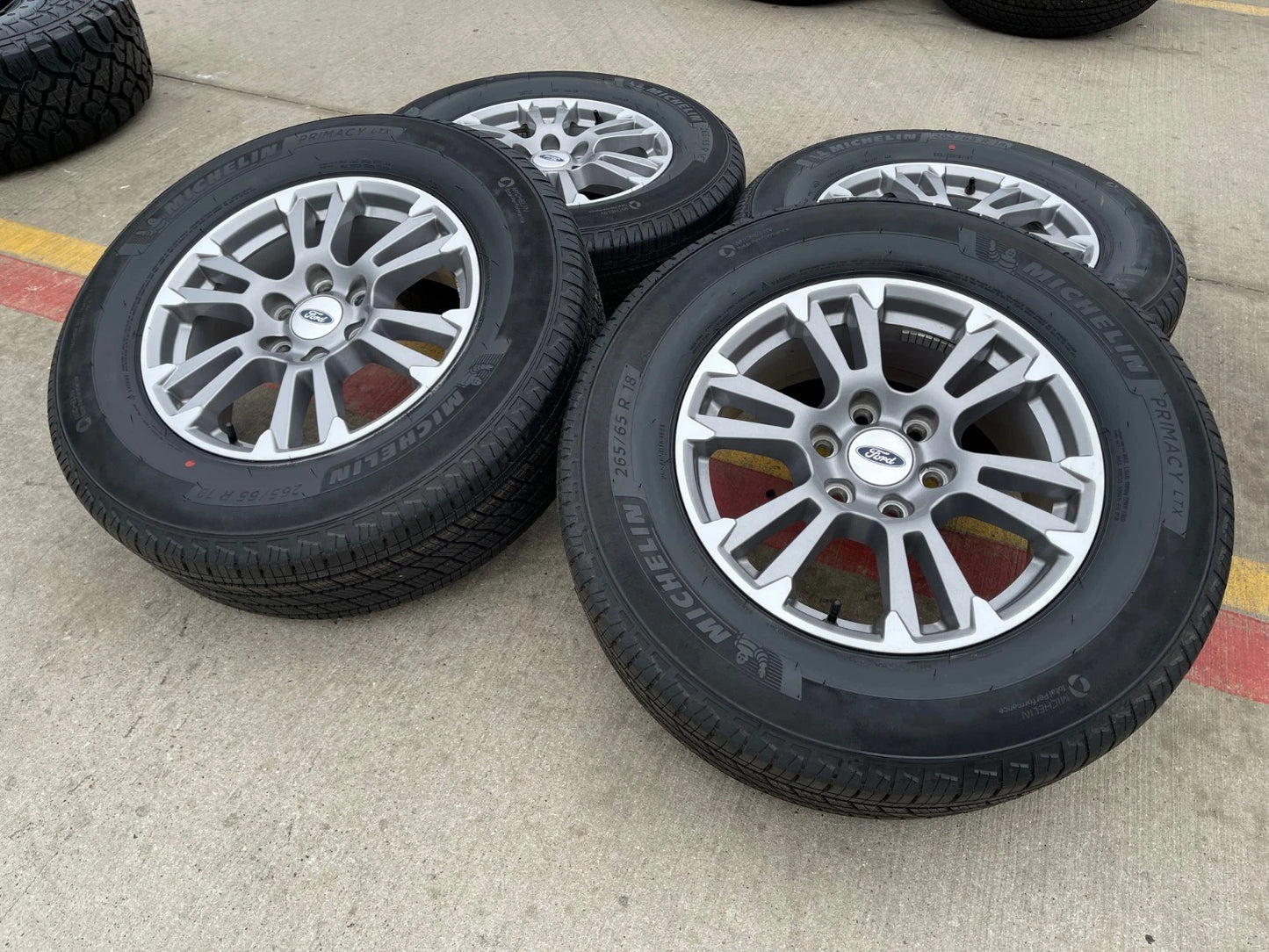 18" Ford F-150 Expedition OEM rims wheels 10001 tires NEW MICHELIN