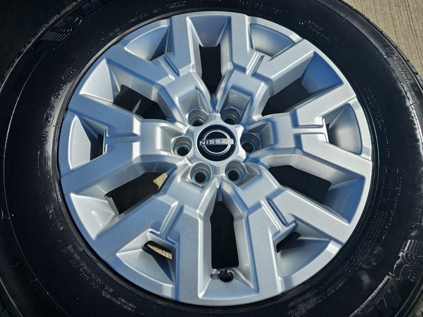 17" Nissan Frontier OEM Desert Runner 62832 wheels rims 2023 2024 2025 NEW