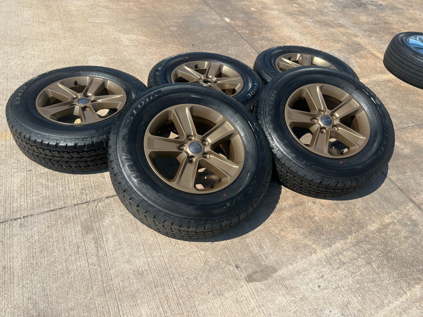 18" Jeep Wrangler Rubicon OEM BRONZE wheels rims 9221 tires A/T 2023 2024 NEW