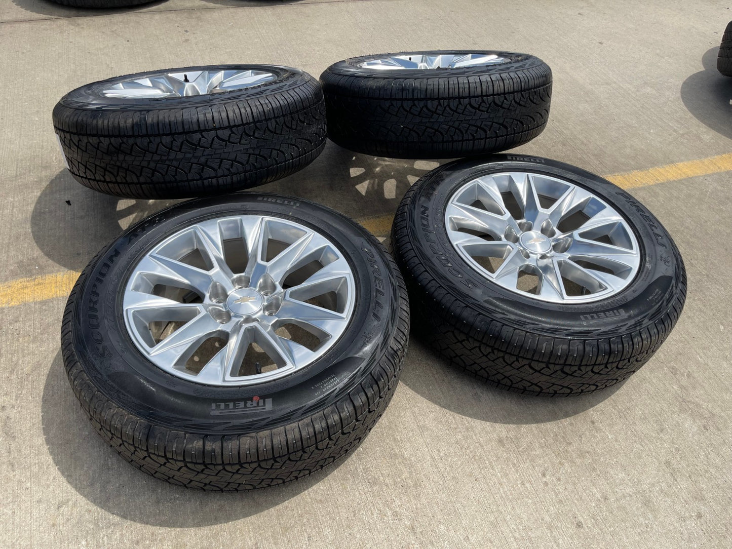 20" Chevy Tahoe Silverado LTZ 5920 OEM wheels rims Yukon 2025 2026 PIRELLI NEW
