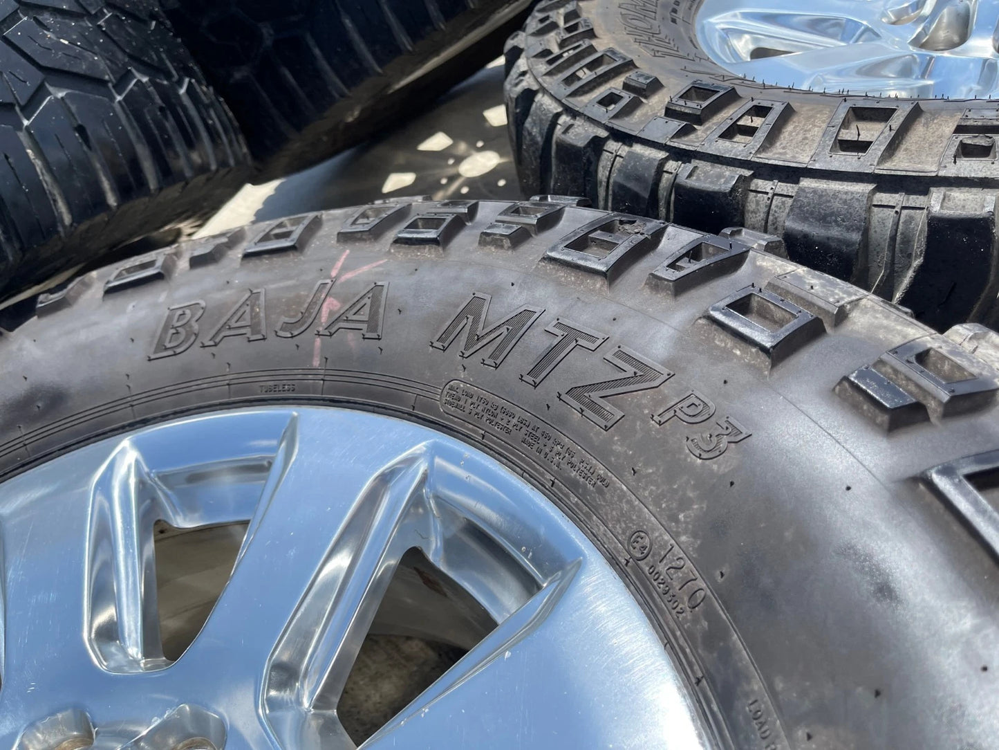20" Ford F-250 Limited Lariat OEM 10102 rims wheels tires 37"