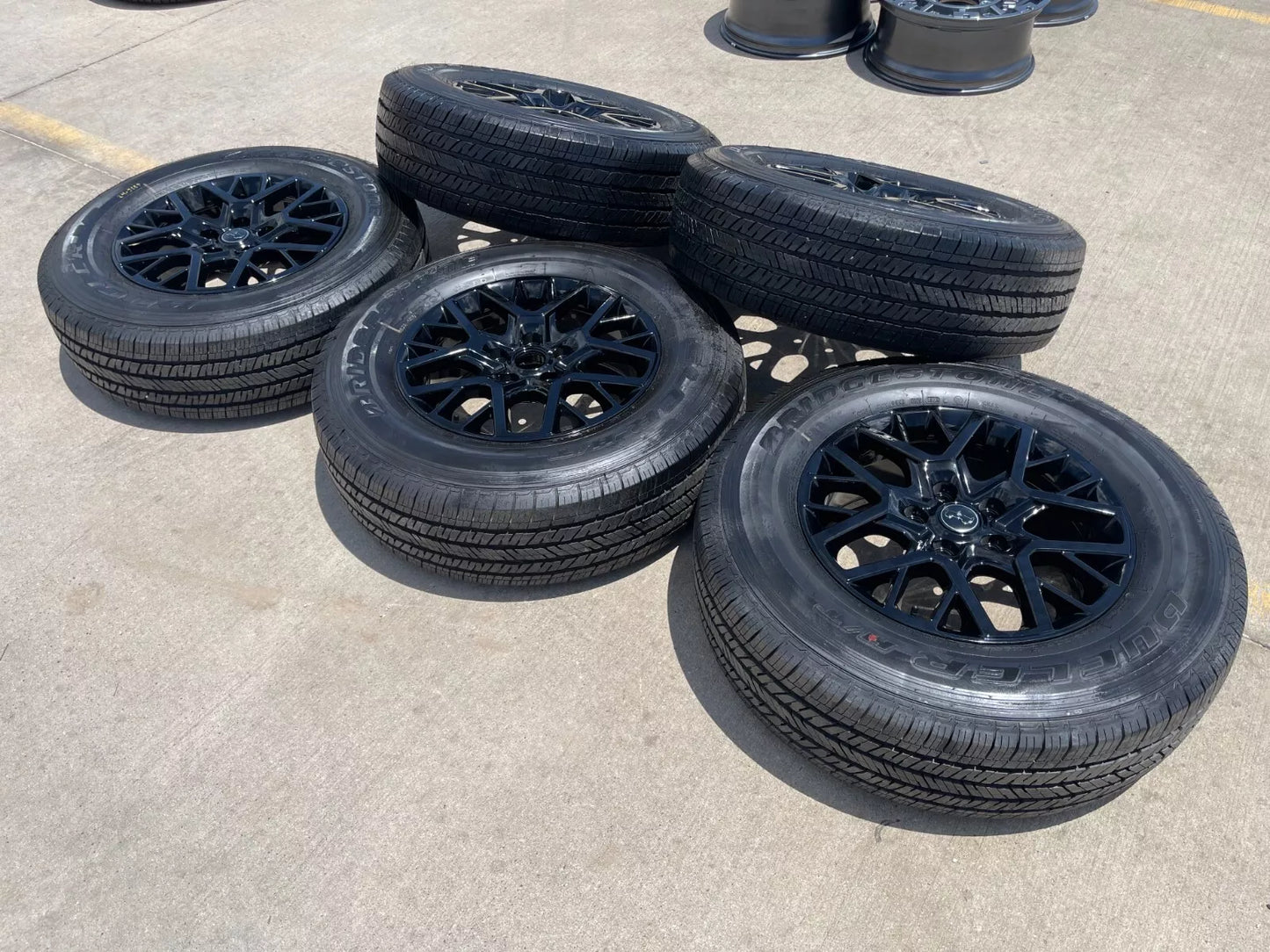 18" Jeep Wrangler Grand Cherokee Gladiator Black OEM wheels rims 2024 2025 NEW