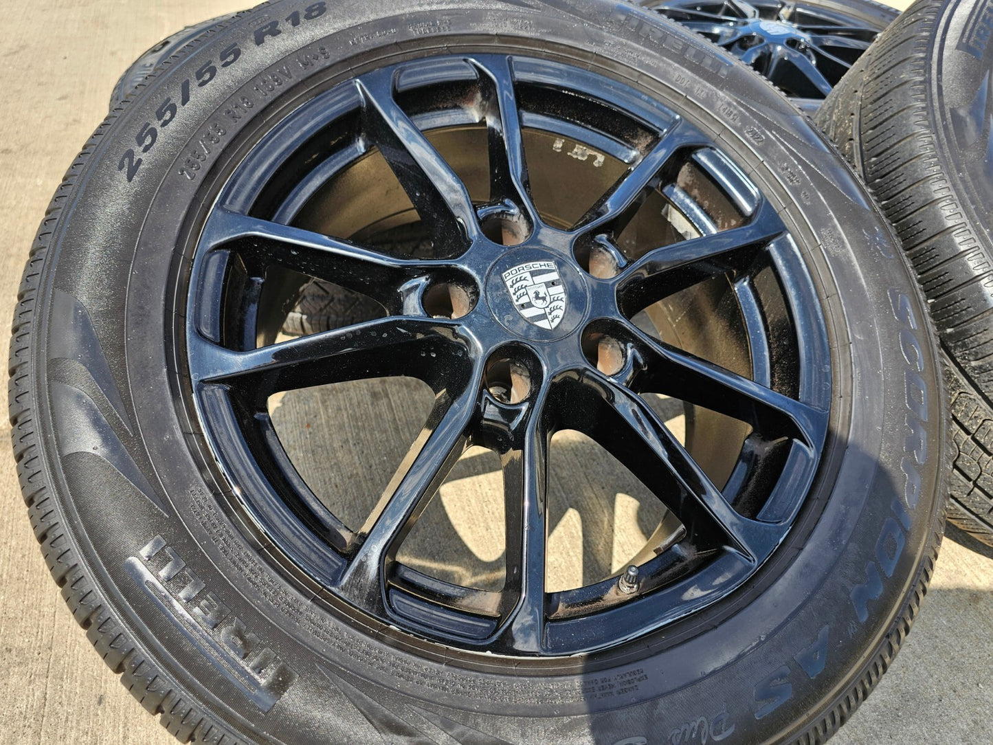 18" Porsche Cayenne OEM 67480 wheels rims black tires PIRELLI