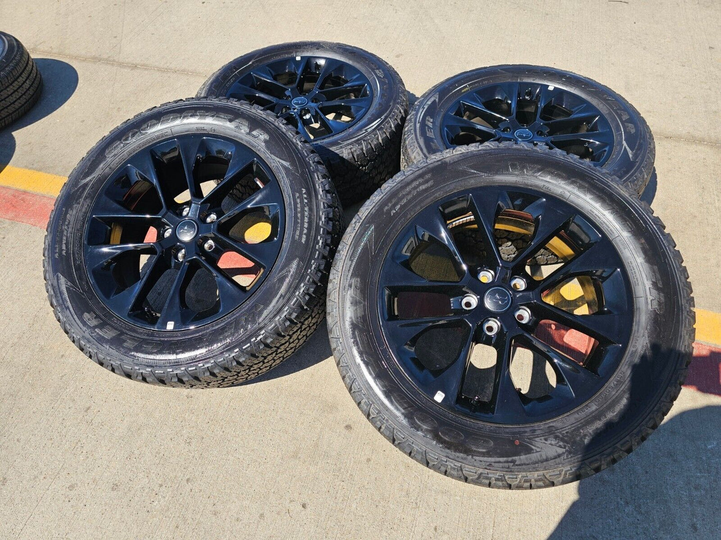 20" Jeep Wrangler OEM Black wheels rims 96902 9262 Gladiator tires