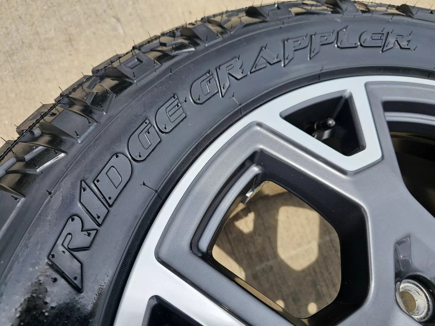 20" Ford F-150 LARIAT Limited OEM rims wheels Expedition 2025 NEW NITTO