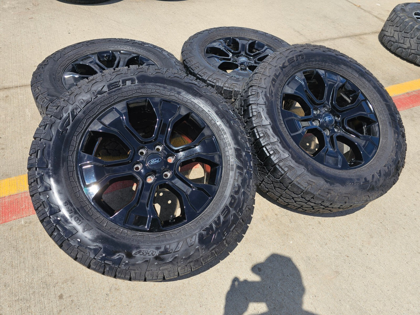 20" Ford F-150 PLATINUM OEM rim wheel 10348 Expedition FALKEN A/T4 35"