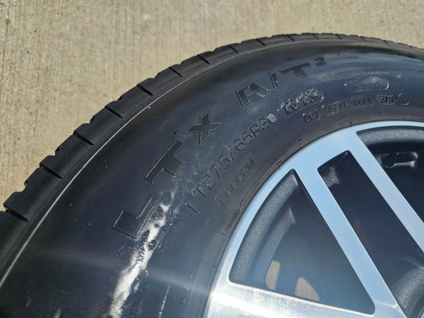 20" Ford F-250 F-350 OEM 10104 LARIAT rims wheels tires