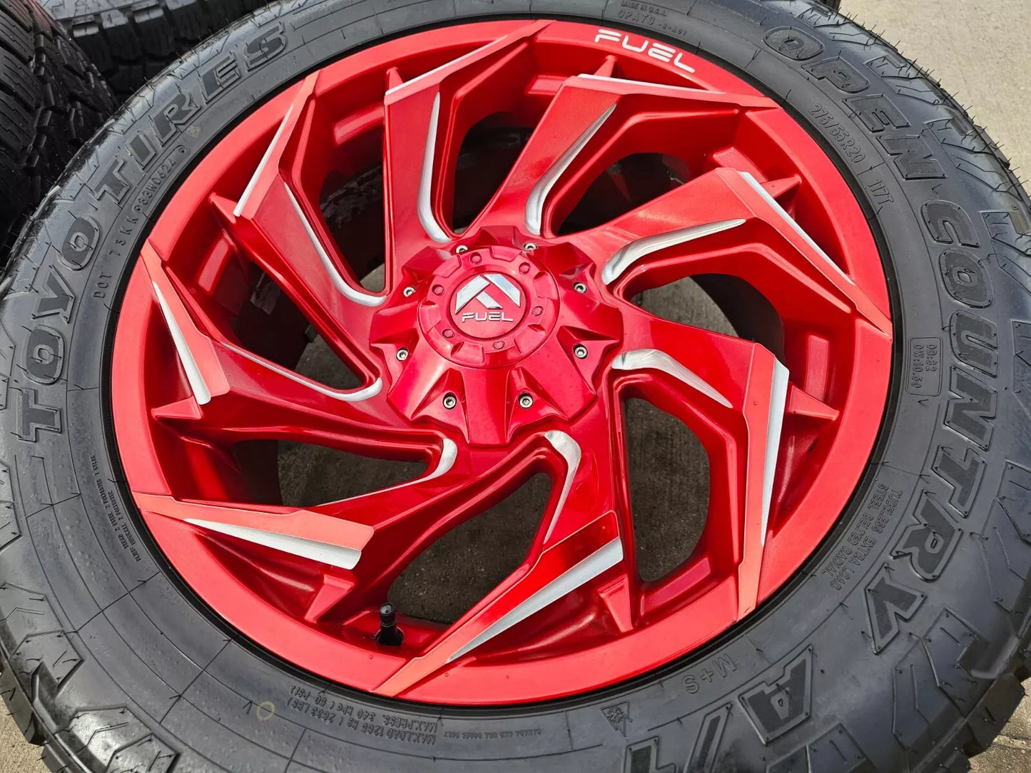 20x9 Fuel D754 REACTION Chevy Silverado Ford F-150 RAM wheels rims 6x139 6x135