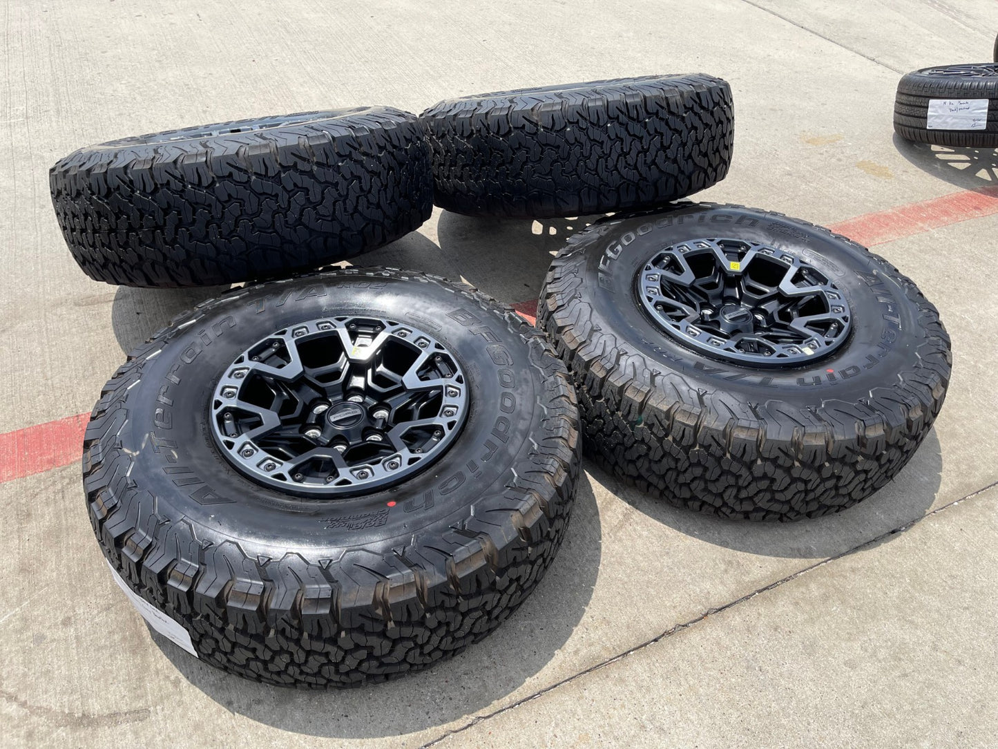 17" Ford F-150 Raptor R OEM BEADLOCK rims wheels 2025 2026 BFG 37" NEW