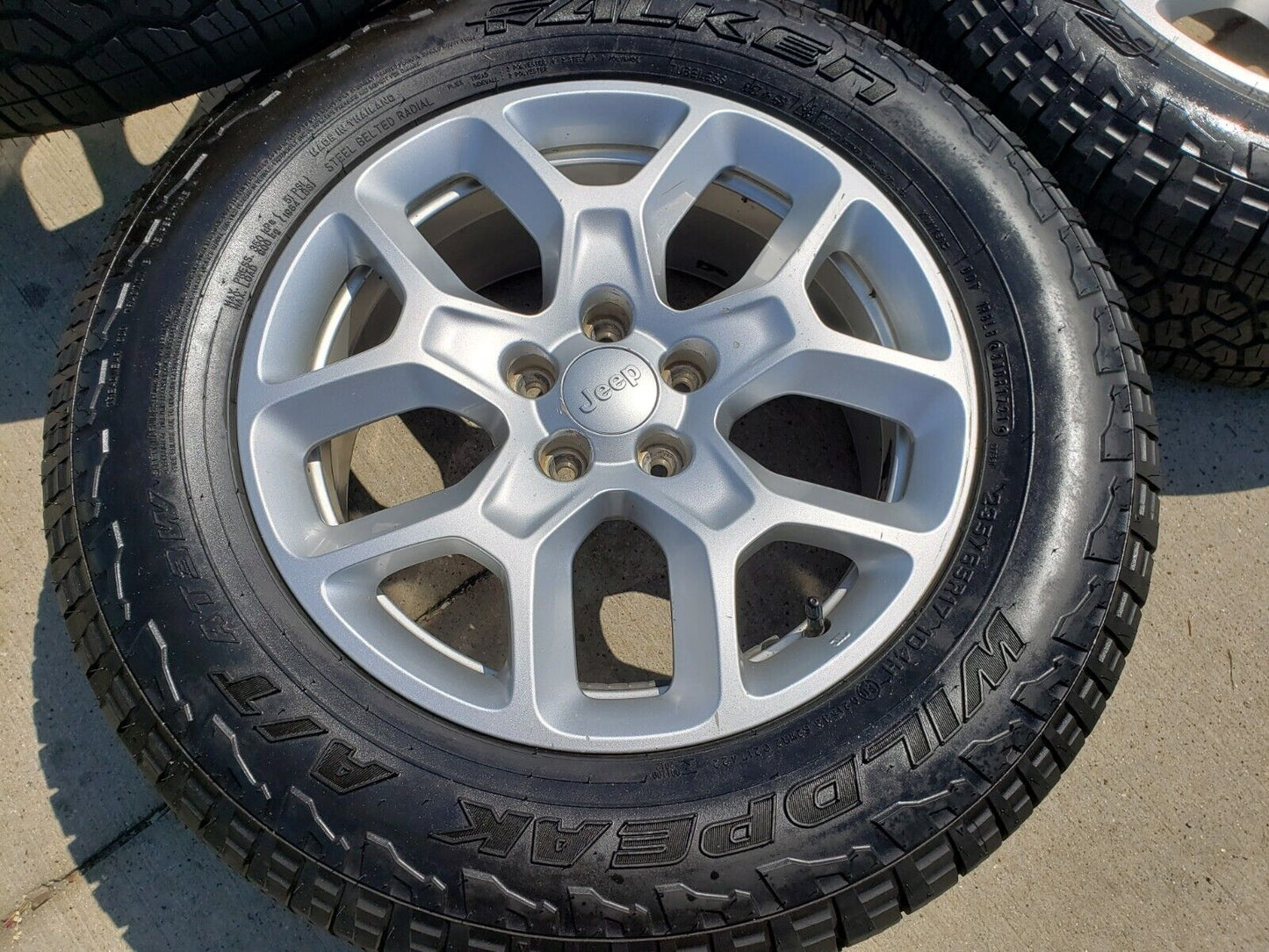 17" Jeep Cherokee wheels OEM 9148 rims Compass Renegade tires