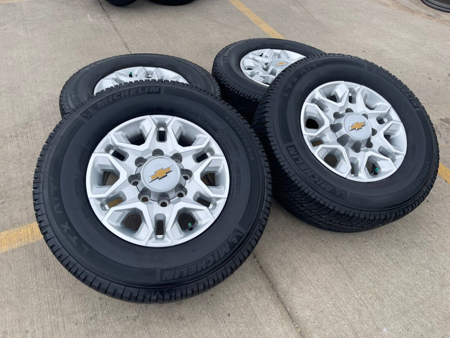 18" Chevy Silverado 2500 3500 OEM 5959 wheels rims 2021 2022 2023 2024 2025