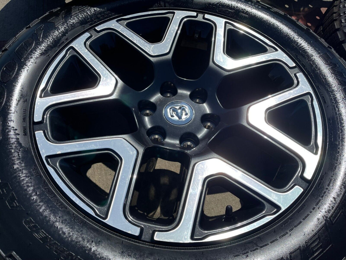 20" Dodge Ram 1500 OEM Laramie wheels rims tires 68583860AA 2024 2025 NEW