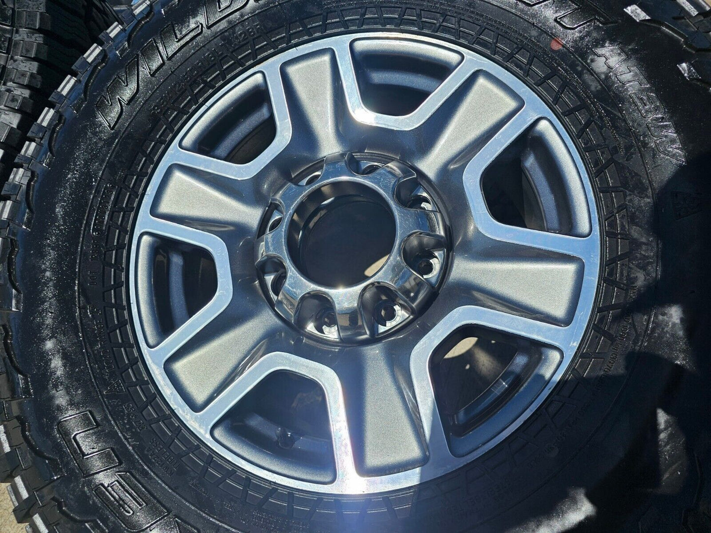 18" Ford F-250 F-350 TREMOR FX-4 OEM wheels 10298 tires FALKEN 35"