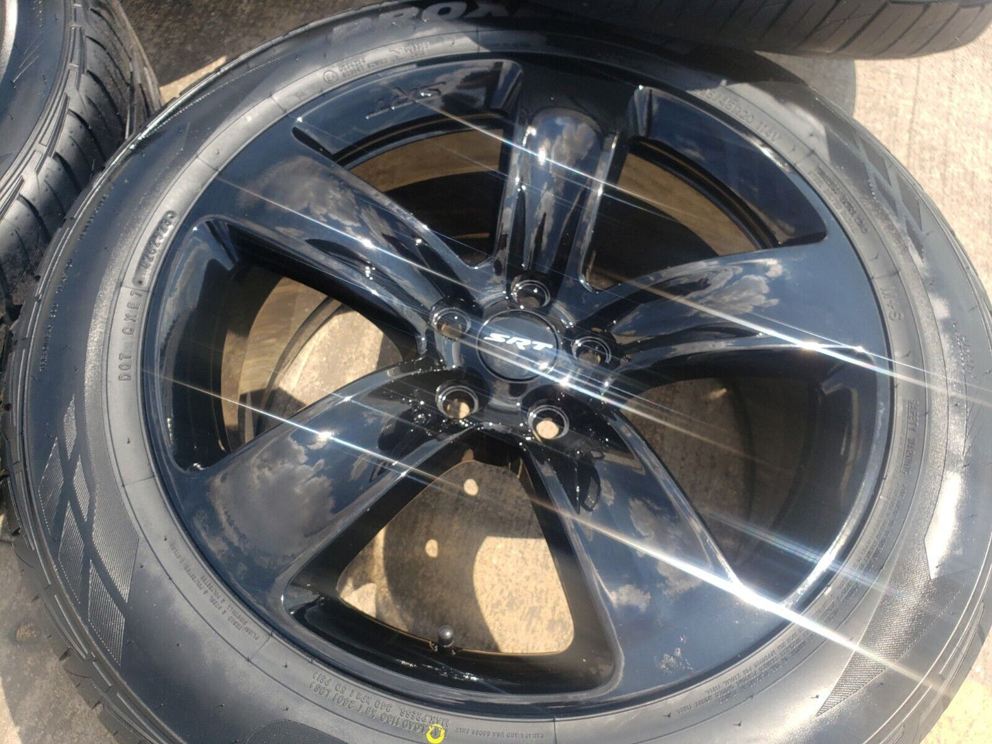 20" Jeep Grand Cherokee SRT Trackhawk OEM 9139 wheels rims tires NEW