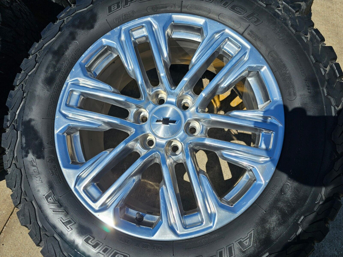 20" Chevy Tahoe Silverado GMC Yukon Sierra OEM 2120 14024 wheels rims BFG
