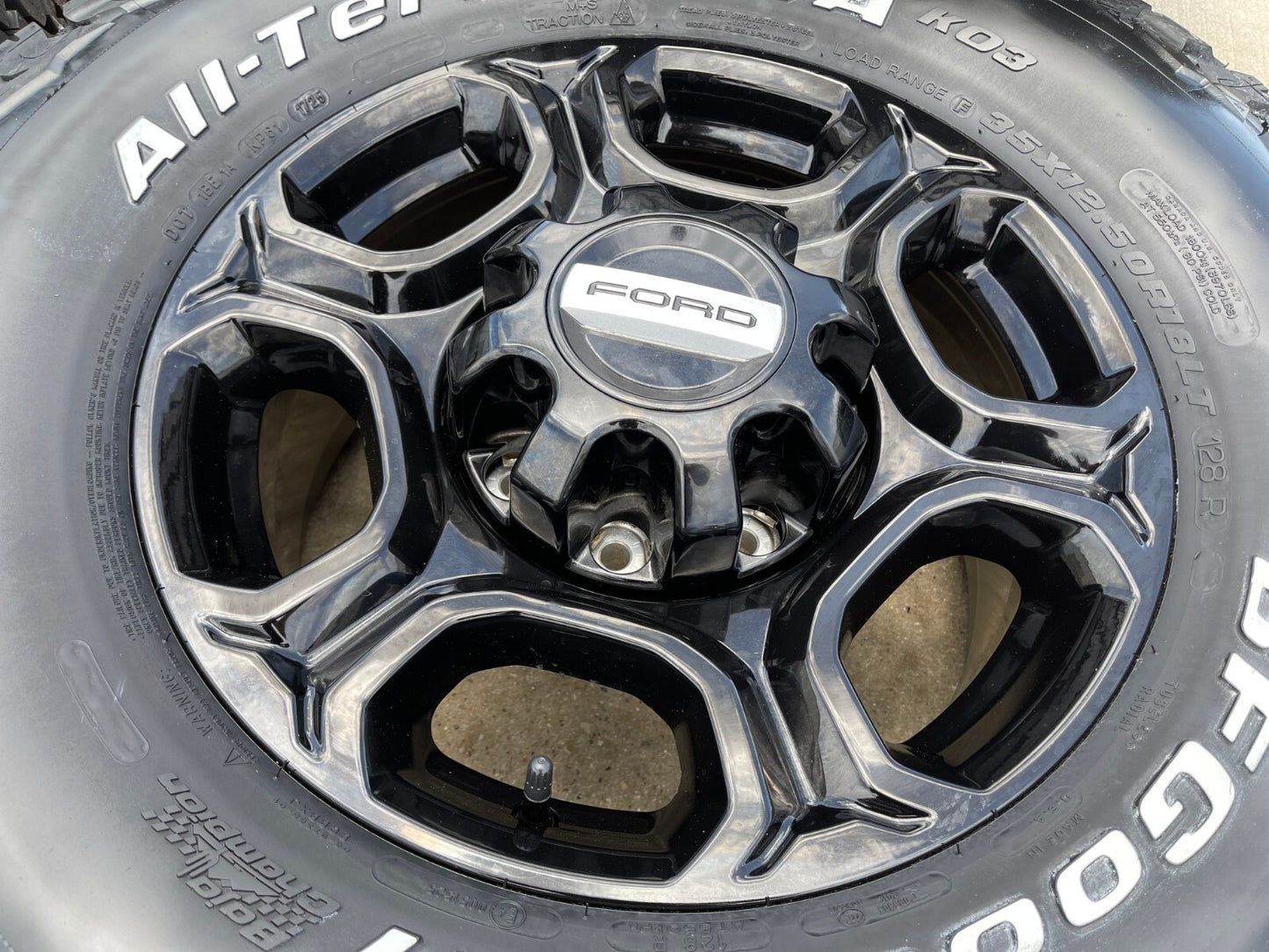 18" Ford F-250 F-350 Lariat FX-4 OEM 10479 black wheels 2024 2025 NEW BFG KO3