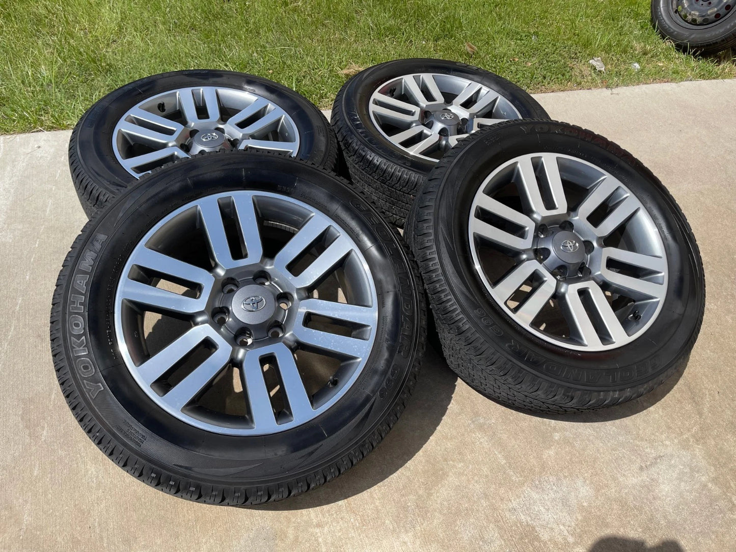 20" Toyota Tacoma 4Runner FJ Cruiser Lexus OEM 69561 wheels rims tires