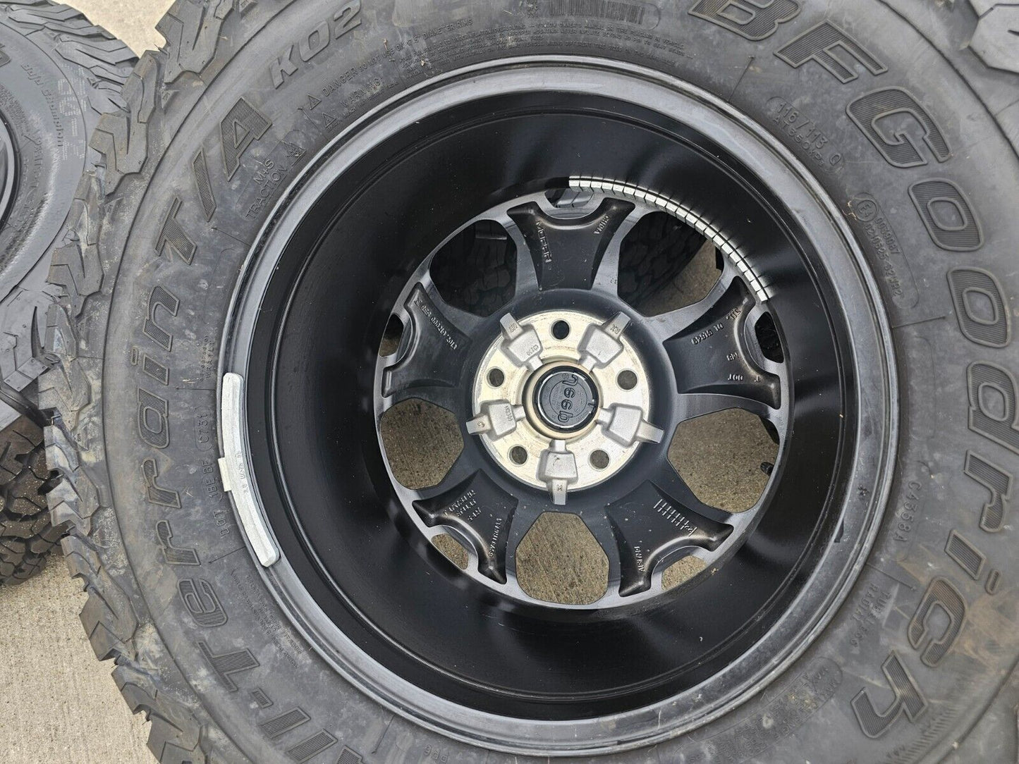 17" Jeep Wrangler Rubicon OEM wheels rims Gladiator 96832 9282 2023 2024 2025