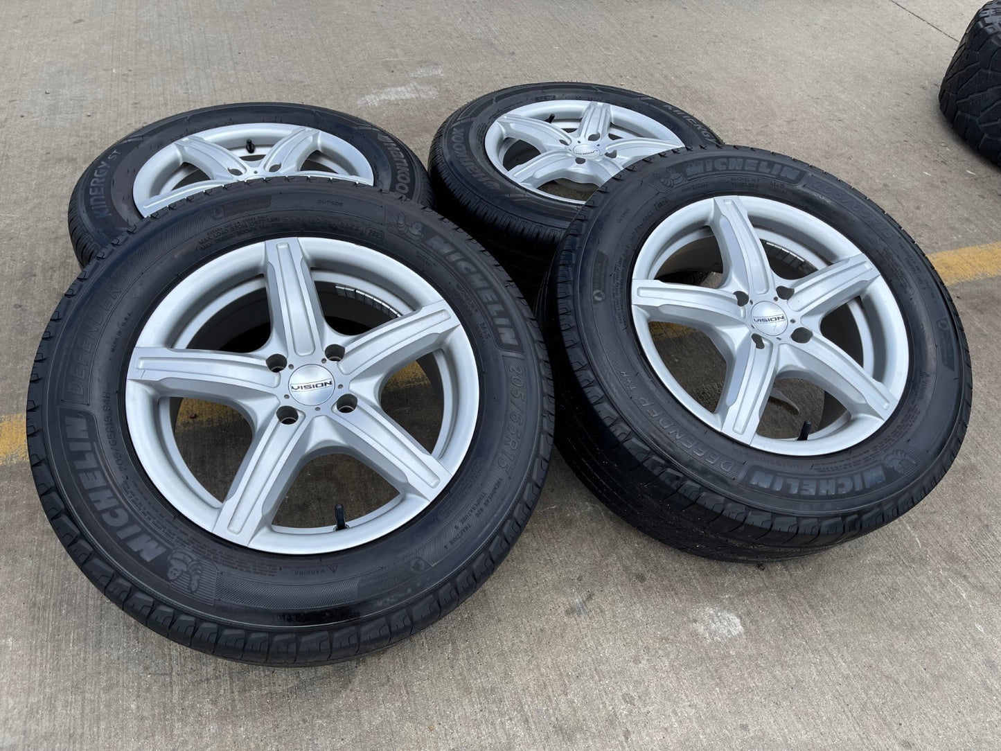 15" 15x6.5 Vision 469 Nissan Kicks Versa wheels rims tires 4x100