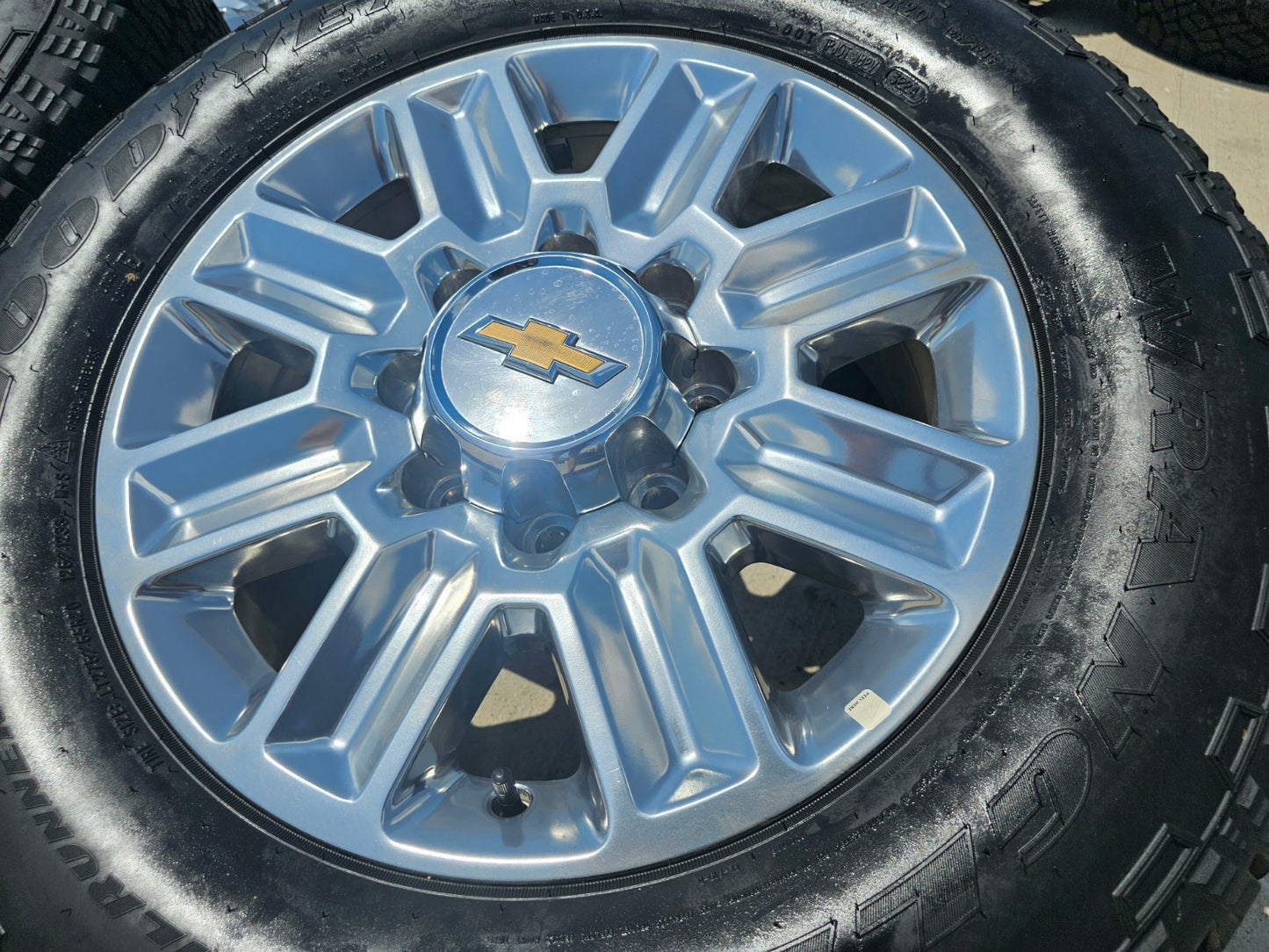 20" Chevy Silverado High Country LTZ 2500 3500 OEM wheels rims tires