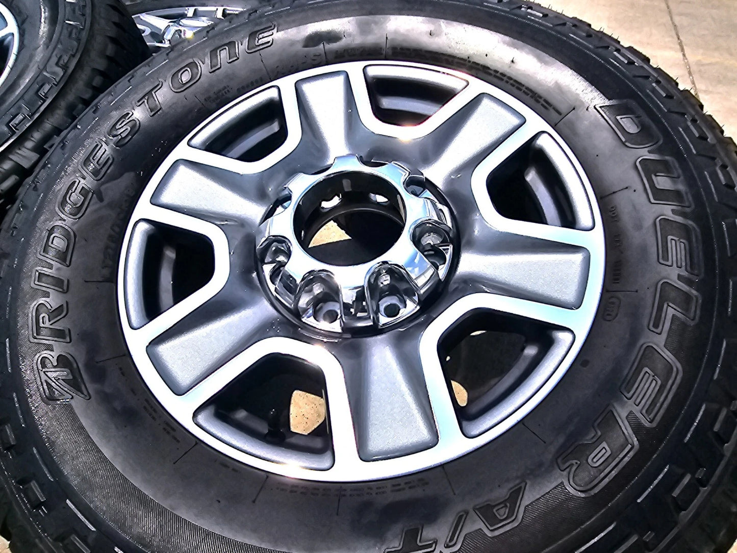 18" Ford F-250 F-350 Lariat FX-4 OEM gray wheels 10298 tires