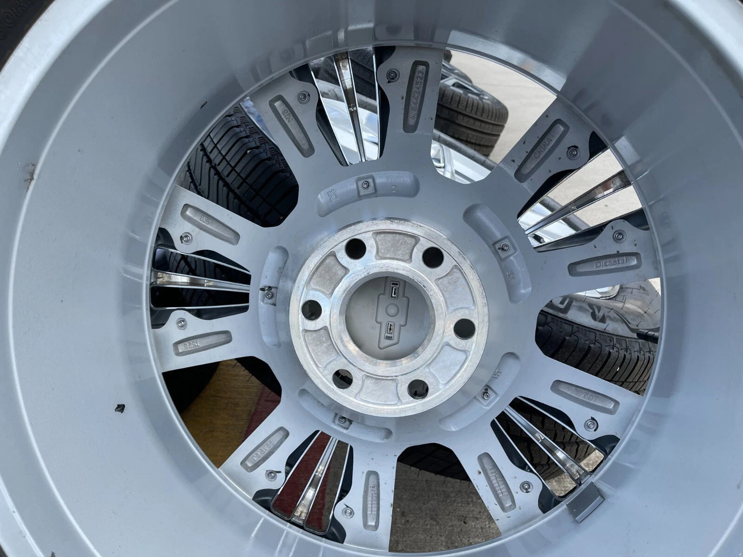 22" Chevy Tahoe RST OEM wheels rims 14046 96951 Silverado Suburban NEW