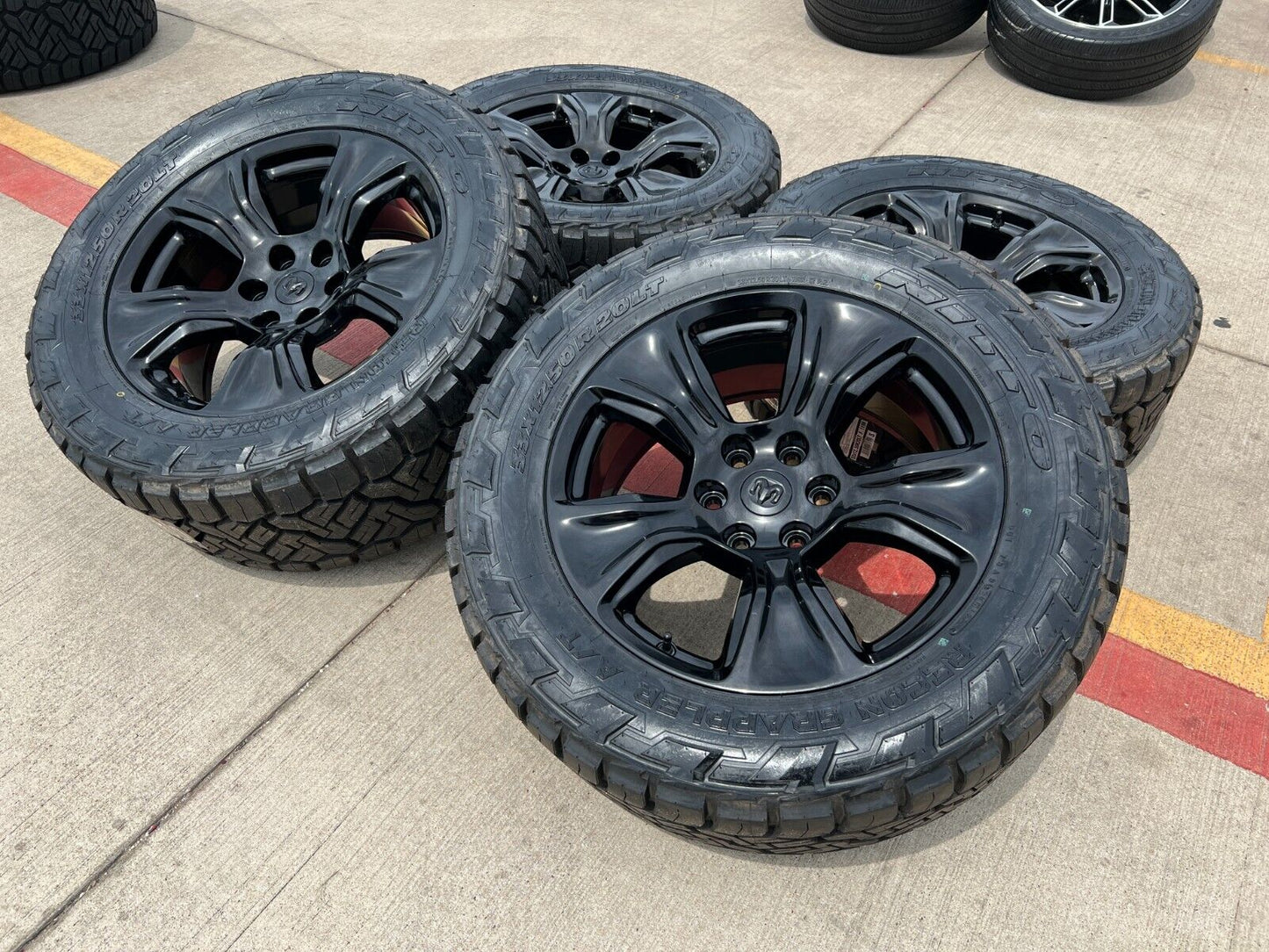 20" Dodge Ram 1500 OEM Laramie wheels rims 2674 tires 2024 2025 NEW 33" NITTO