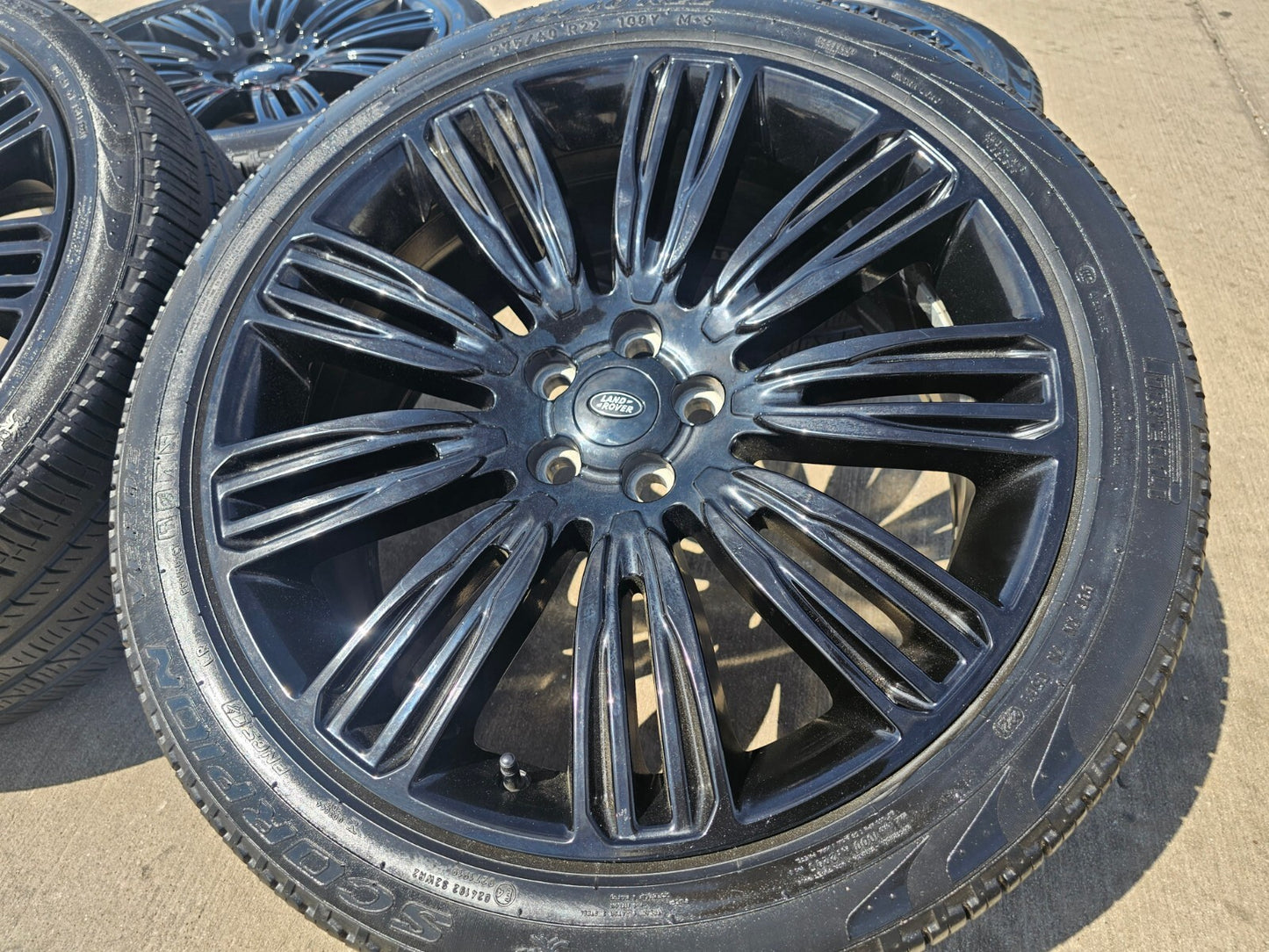 22" Land Rover Range DEFENDER OEM 72328 72331 wheels rims black PIRELLI