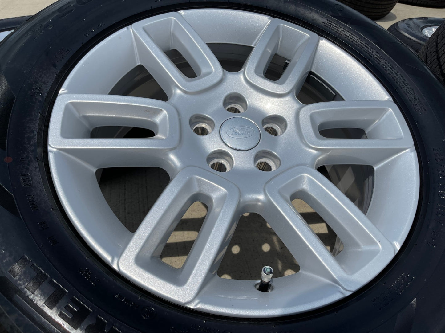 19" Land Rover DEFENDER Range Rover OEM 72350 wheels rims 2024 2025 2026 NEW
