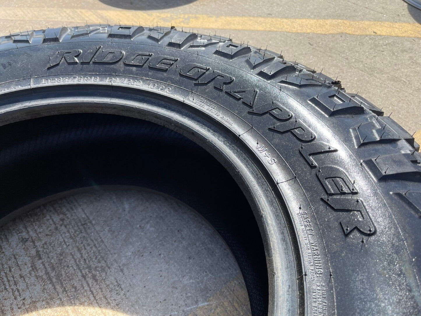 (1) 285/75/18 Nitto Ridge Grappler tire LT 10 ply load range E NEW