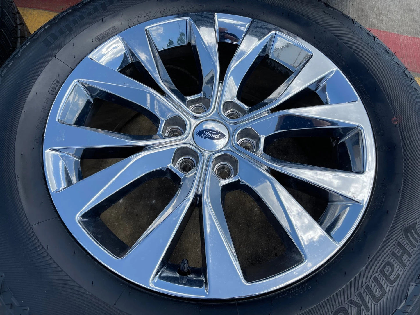 20" Ford F-150 Expedition chrome rims wheels 10003 OEM tires CLEAN