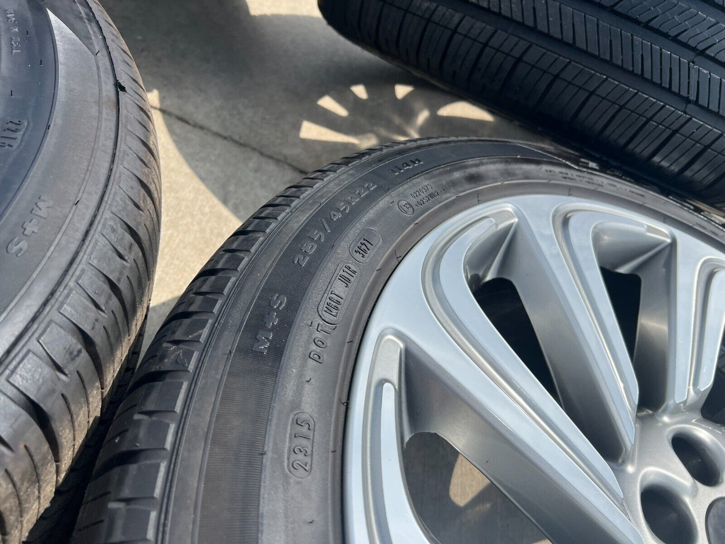 22" Lincoln Navigator OEM rims wheels RESERVE tires 2022 2023 2024 10497