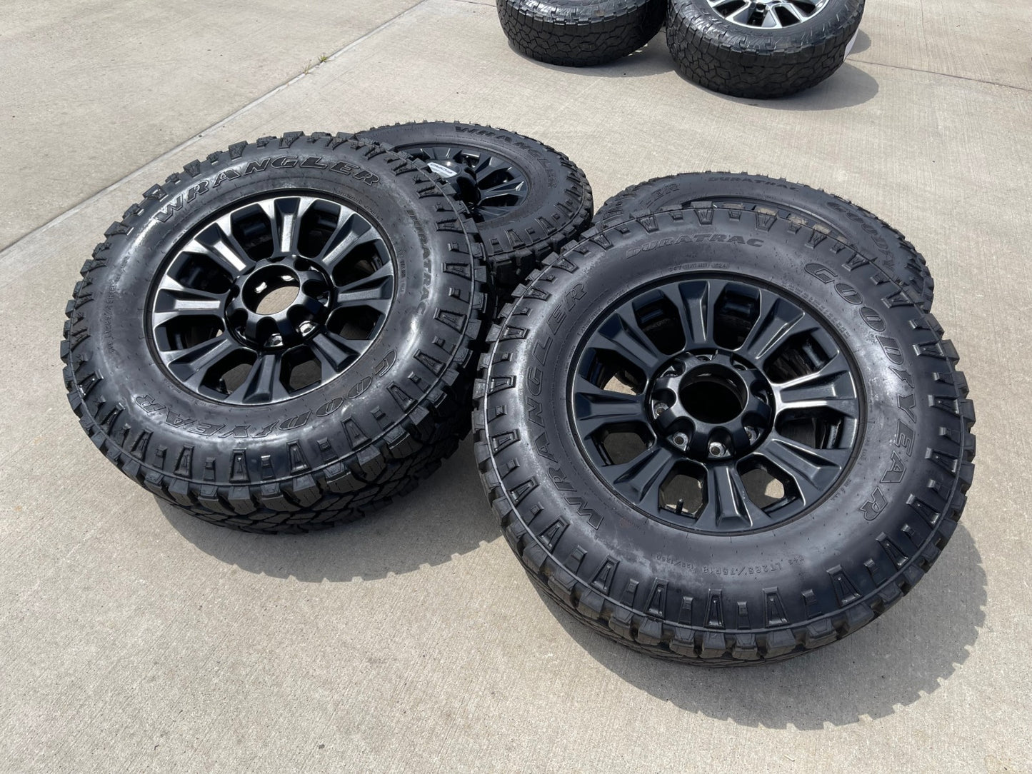 18" Ford F-250 F-350 Tremor OEM 10097 rims wheels DURATRAC A/T tires