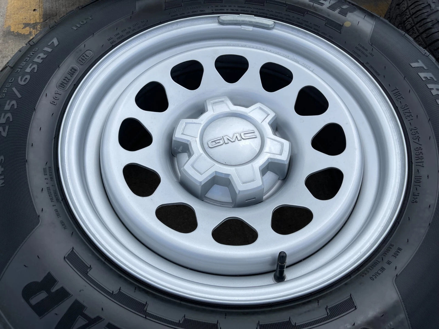 17" Chevy Colorado OEM wheels rims Silverado Suburban 8130 Canyon 2024 2025 NEW