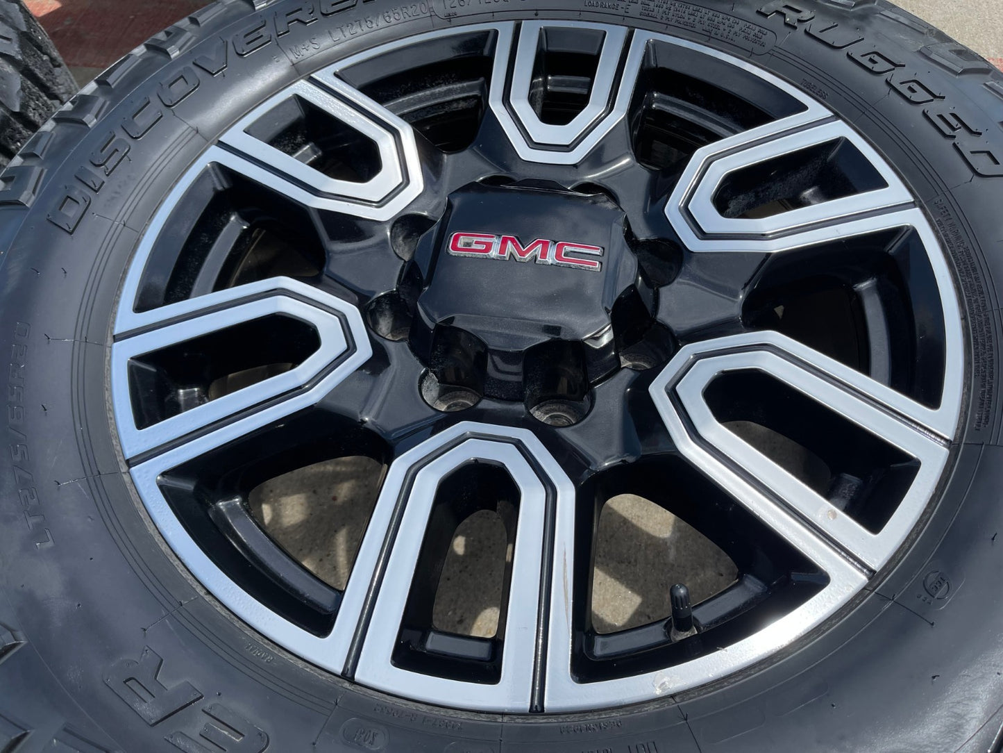 20" GMC Sierra AT4 2500 3500 OEM wheels rims 5950 Silverado COOPER RUGGED TREK