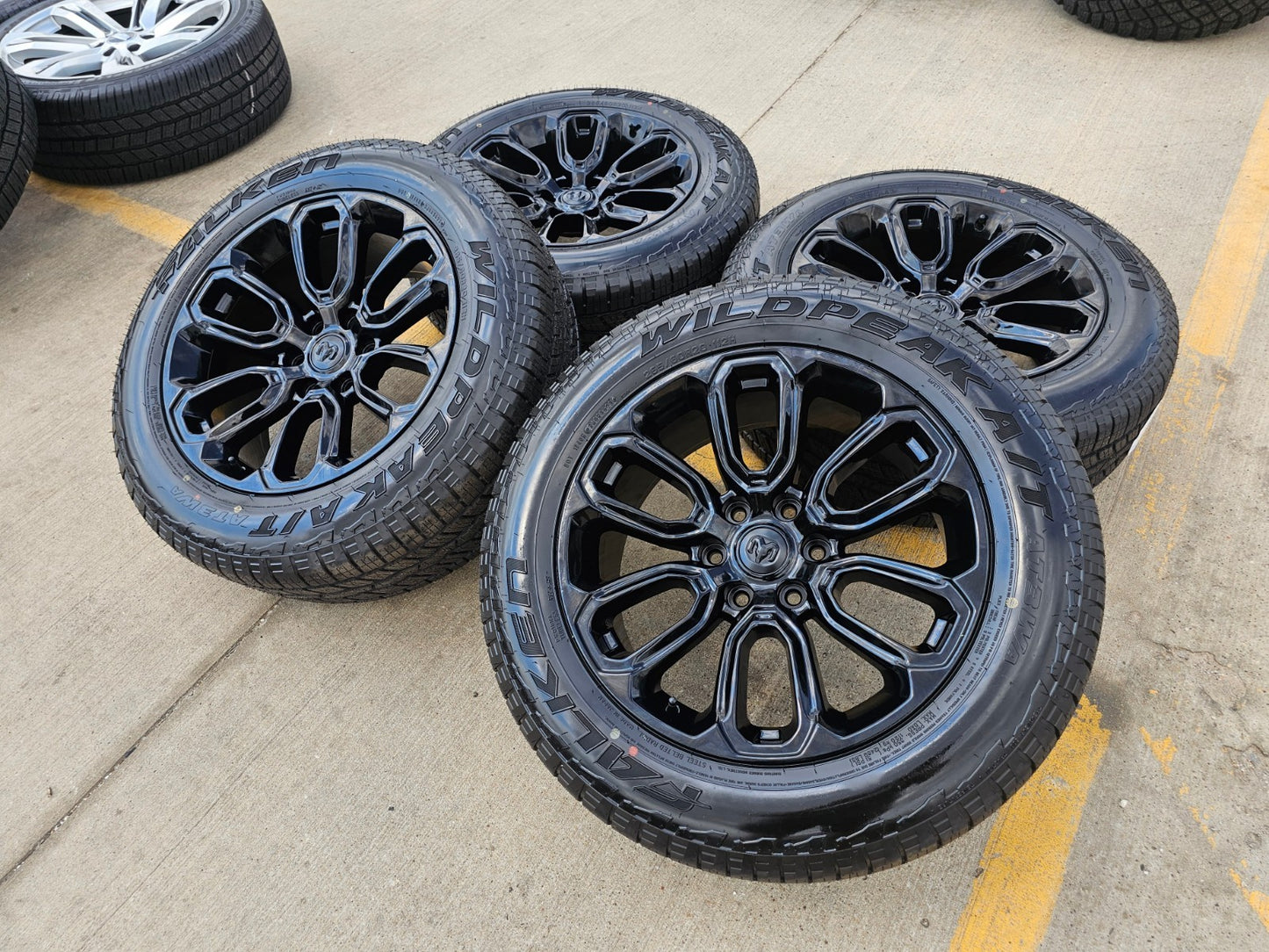20" Dodge Ram 1500 OEM Laramie Long Horn 2677 wheels rims 2024 2025 2026 NEW