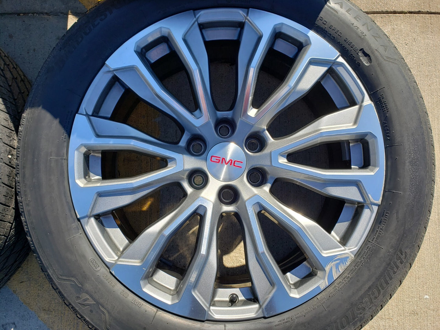 22" GMC Yukon Sierra DENALI OEM wheels rims 14025 97000 tires