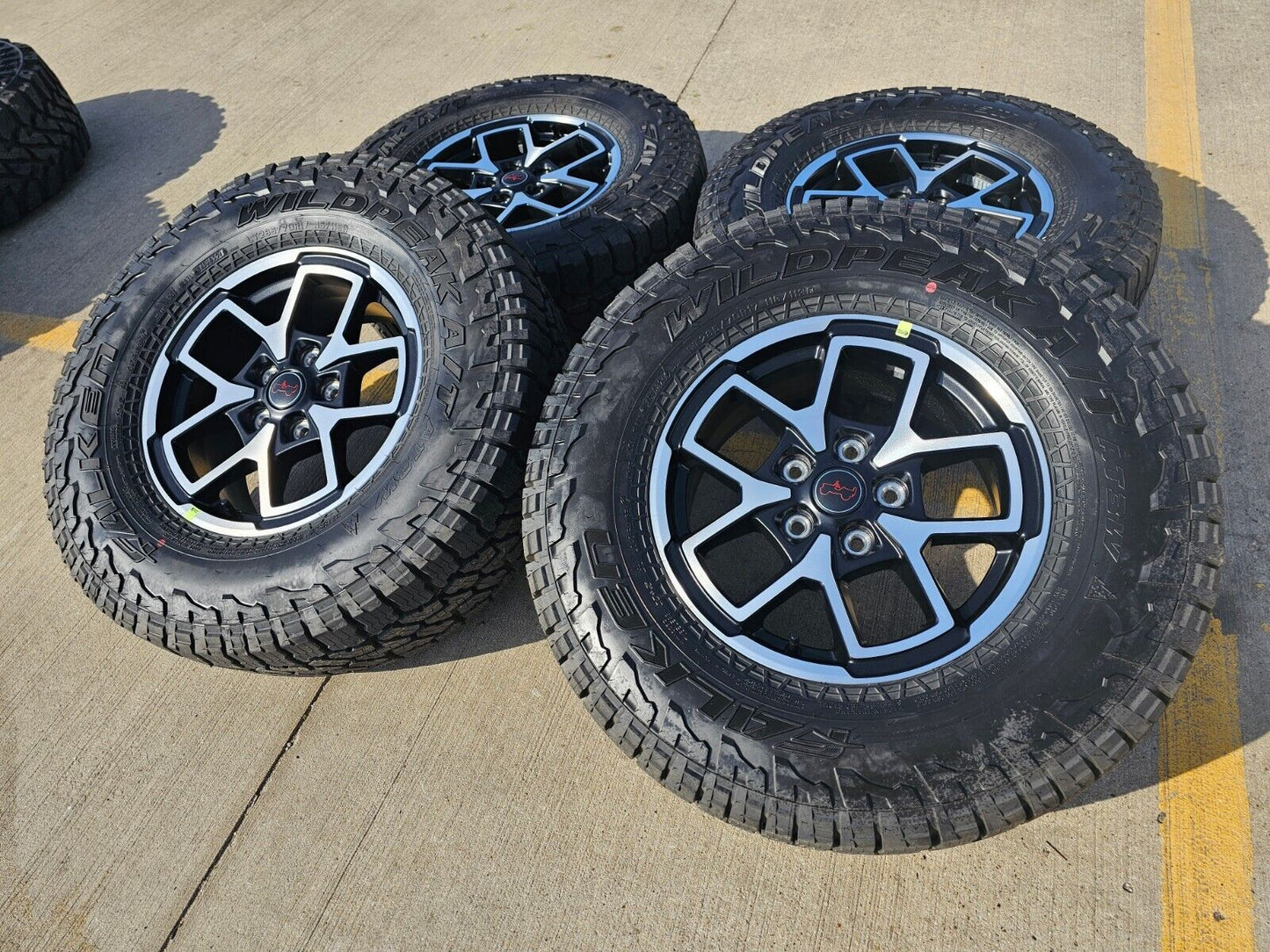 17" Jeep Wrangler Rubicon OEM wheels rims Gladiator 2024 2025 NEW