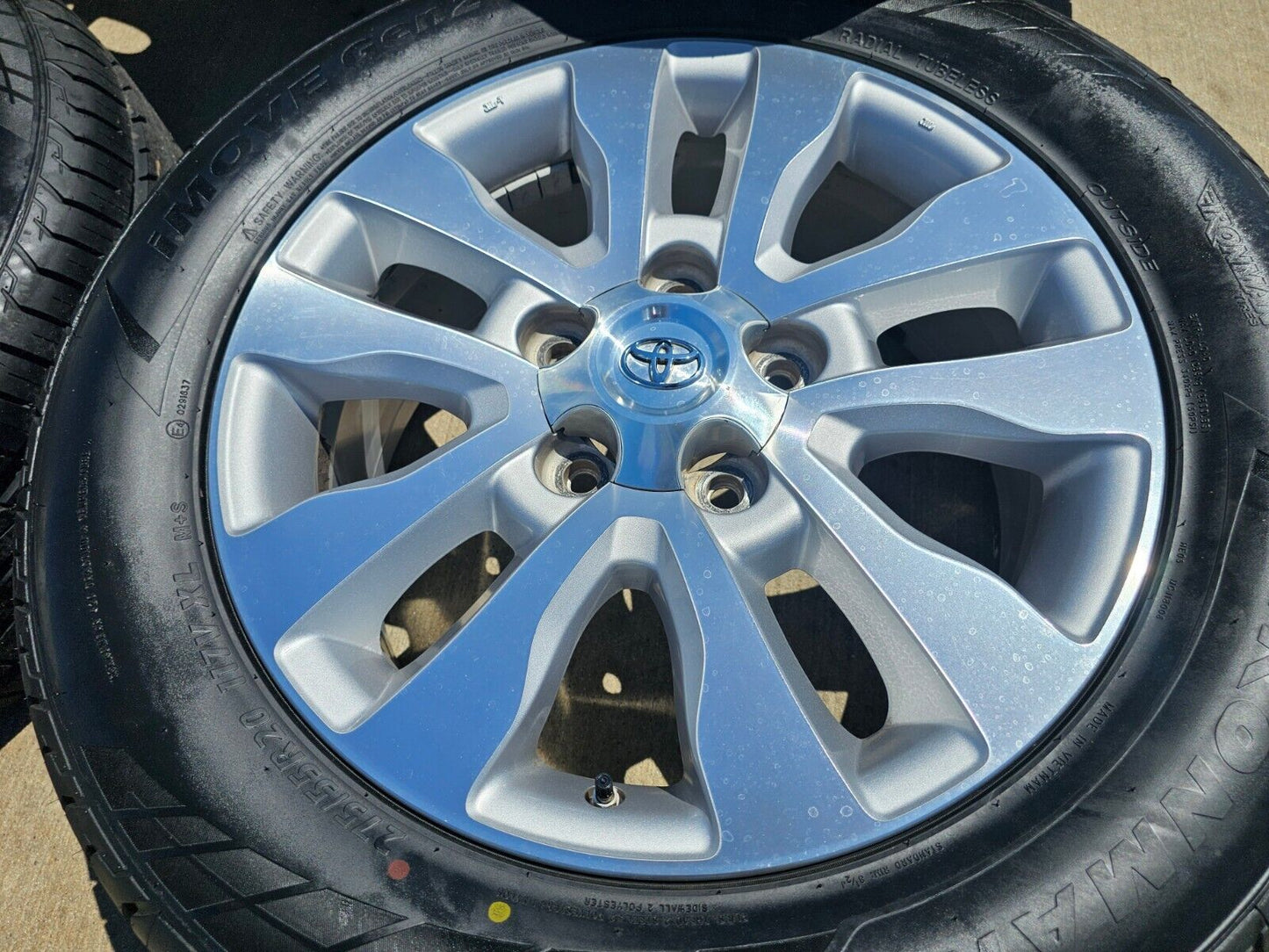 20" Toyota Tundra Sequoia Platinum 69533 OEM 5x150 wheels rims tires