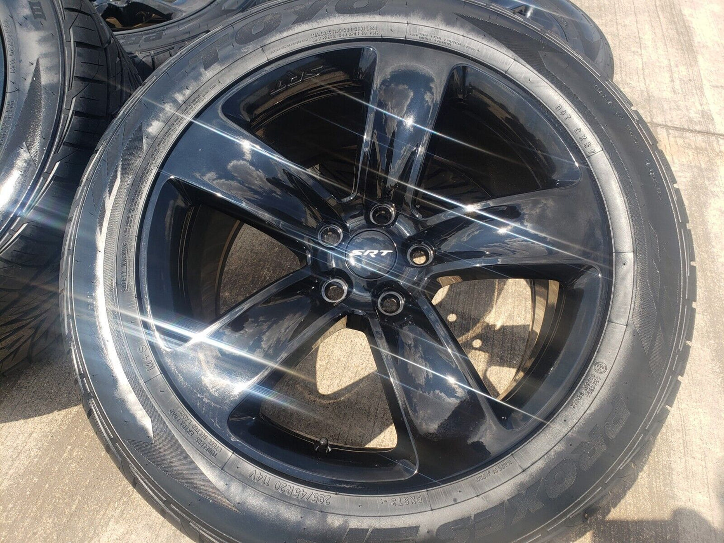 20" Jeep Grand Cherokee SRT Trackhawk OEM 9139 wheels rims tires NEW